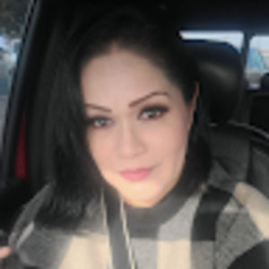 Meet your Posher, Adelida